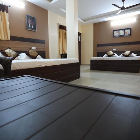 S4 Residency Hotel Ченай Екстериор снимка