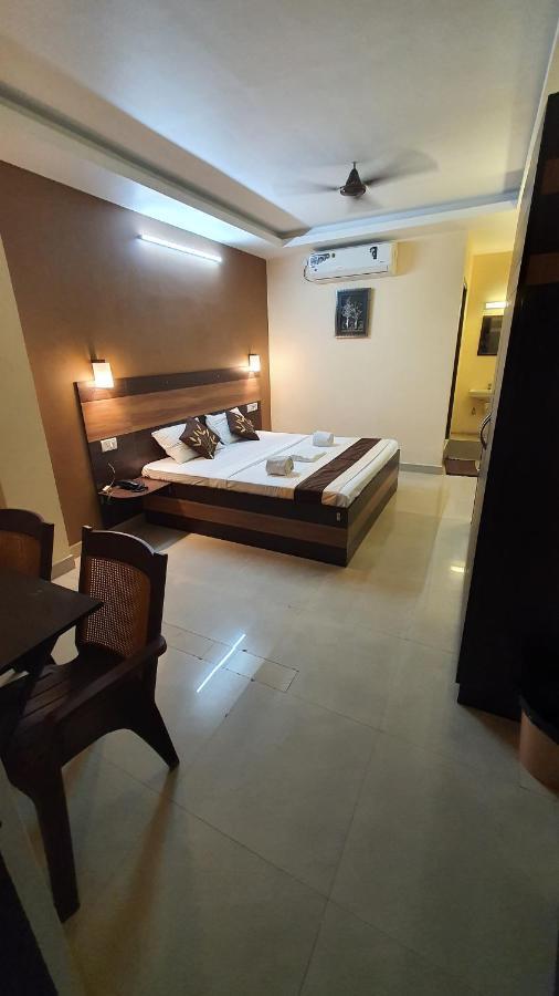 S4 Residency Hotel Ченай Екстериор снимка