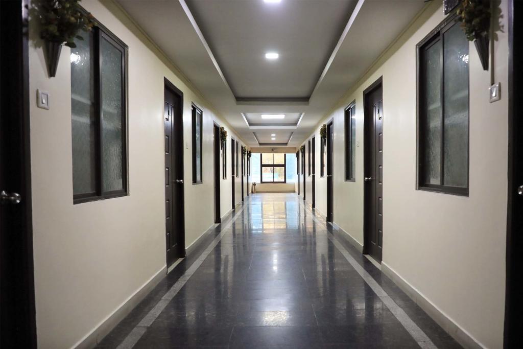 S4 Residency Hotel Ченай Екстериор снимка